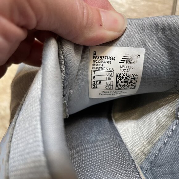 New Balance Running Shoes Memory Sole Gray Pink Womens Size 7 WX577HG4 Comfort - Picture 7 of 10